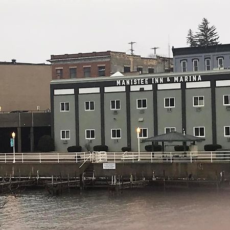 Manistee Inn & Marina Ngoại thất bức ảnh