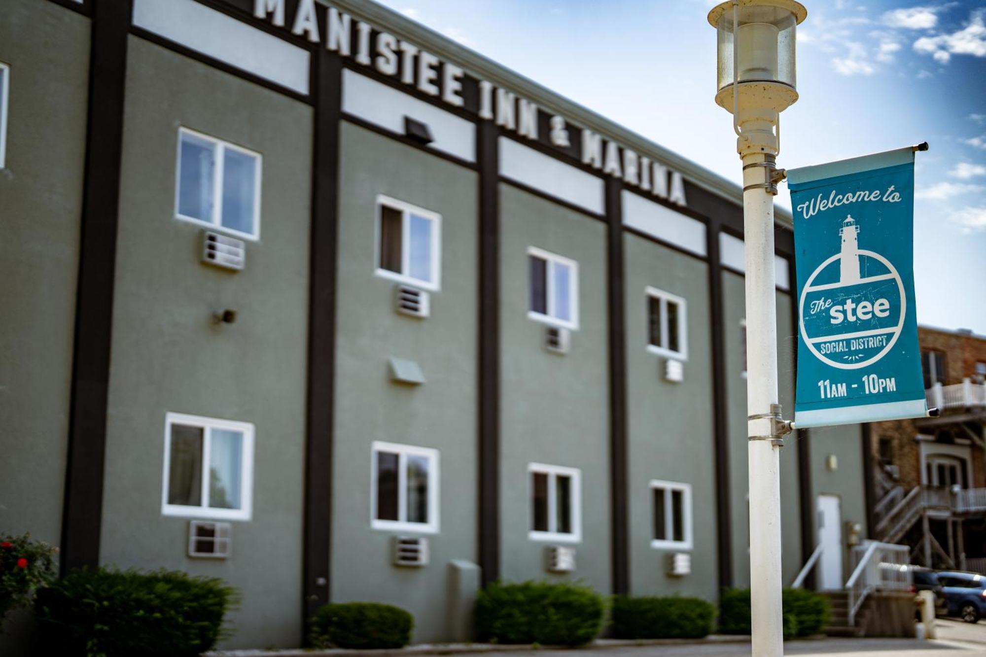 Manistee Inn & Marina Ngoại thất bức ảnh