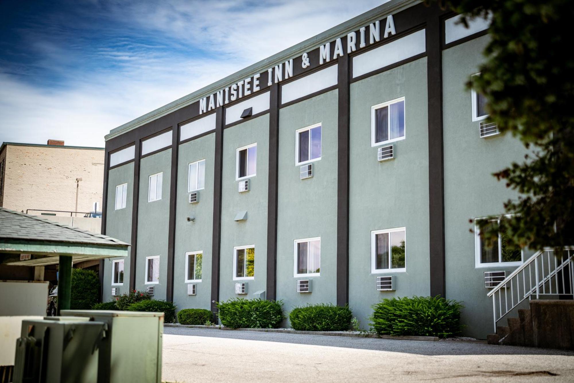 Manistee Inn & Marina Ngoại thất bức ảnh